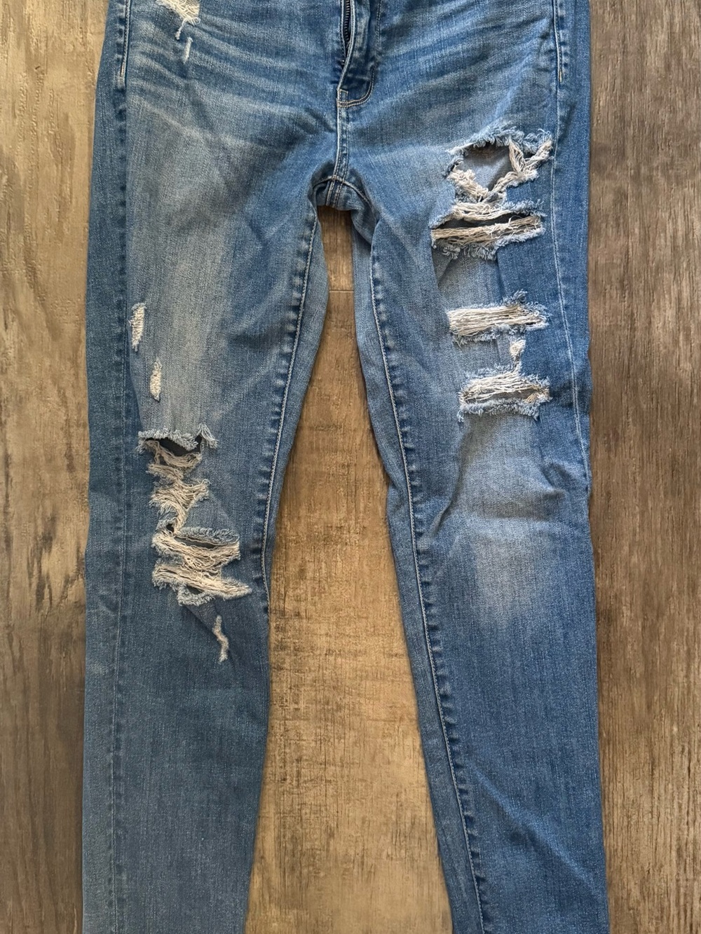 American Eagle Outfitters Distressed Blue Skinny Jeans
